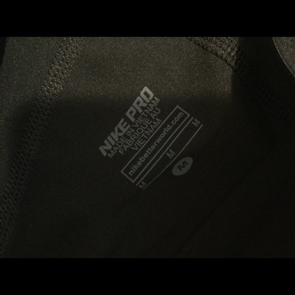 NWT Cropped Nike Pro Spandex - Picture 3 of 4